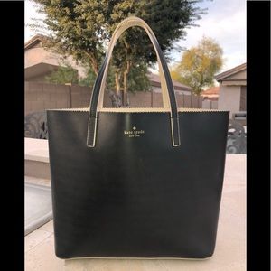 KATE SPADE Leather Large Bucket Tote/Purse - Black
